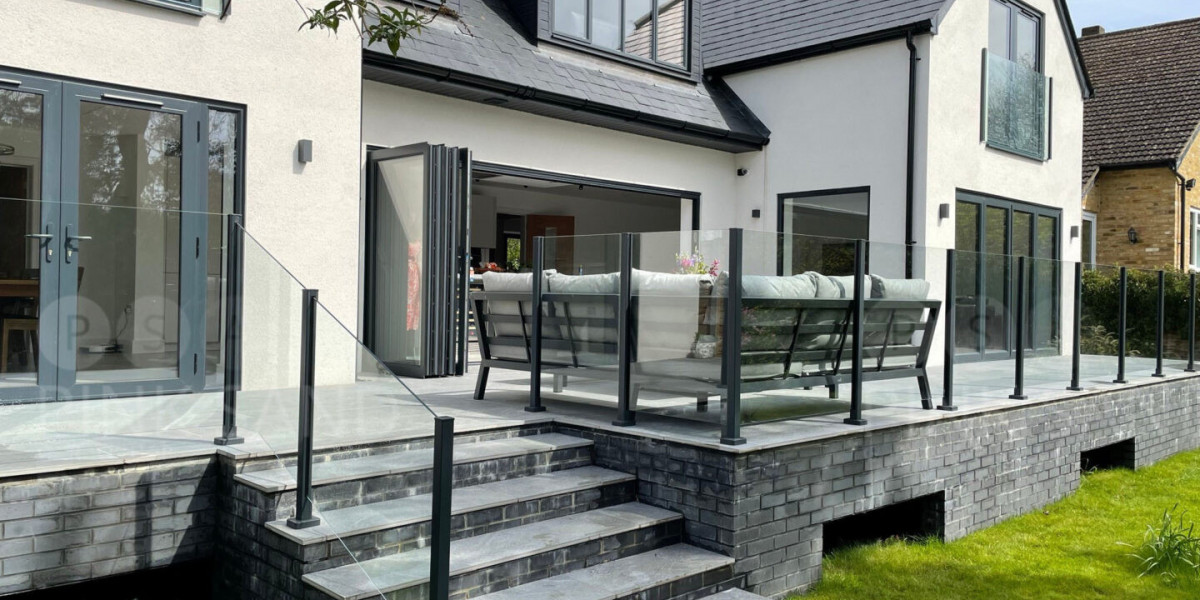 Glass Balustrades: The Perfect Blend of Safety, Style, and Sophistication