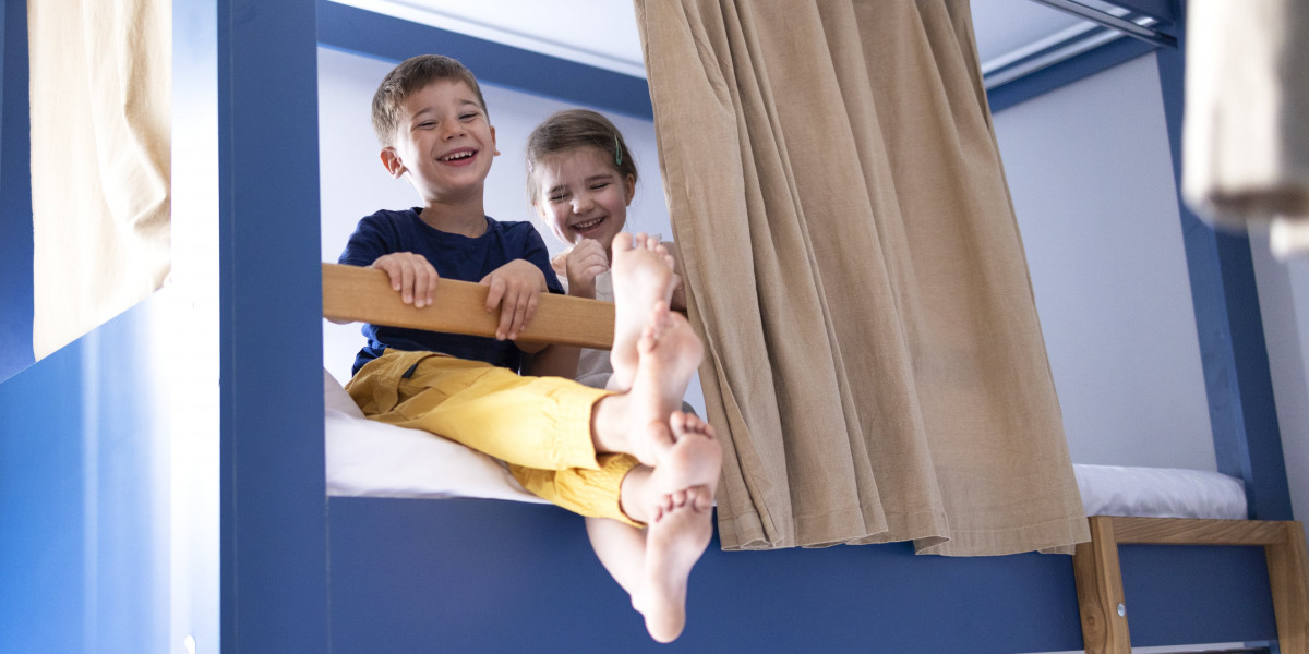 You'll Never Be Able To Figure Out This Adult Triple Bunk Bed's Tricks